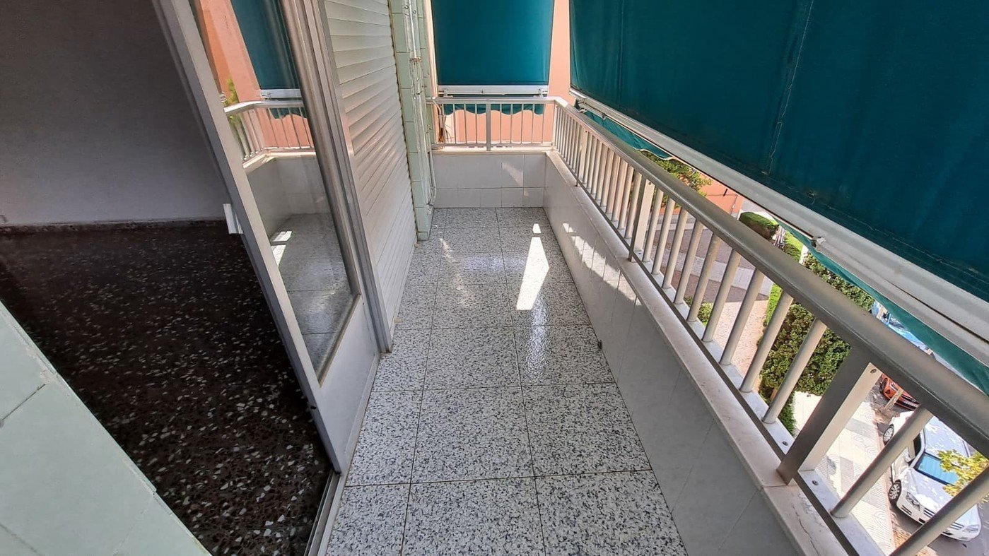 Flat on Calle Cataluña — image 14